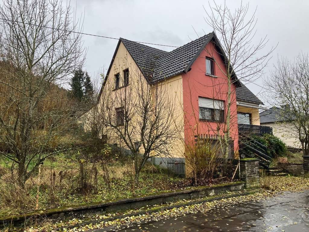 Immobilie in Oberstadtfeld - Provisionsfrei für Ersteher -Wohnhaus Oberstadtfeld- Zwangsverst.! - Bild 1