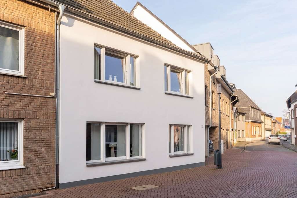 Immobilie in Rhede - Ihr neues Zuhause in Rhede: Familienfreundliches Reihenendhaus in ruhiger, zentraler Wohnlage - Bild 0