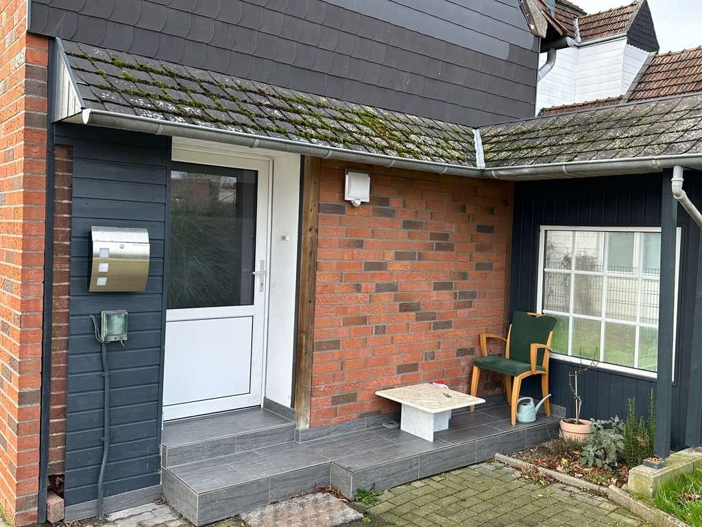 Immobilie in Schermbeck - Vermietetes Mehrfamilienhaus mit separaten Gärten sowie zwei Garagen in Sackgassenlage! - Bild 2