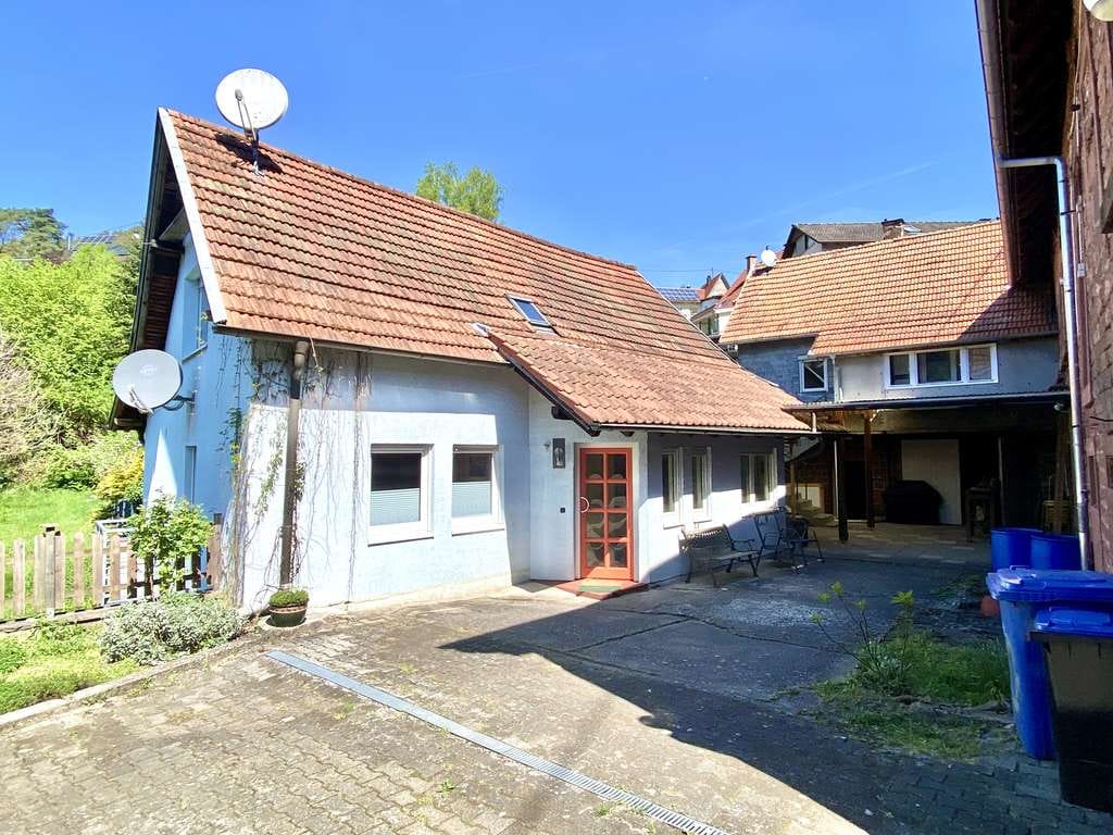Immobilie in Elmstein - EFH+ELW mit gr. Garten & Nebengebäude - Bild 0