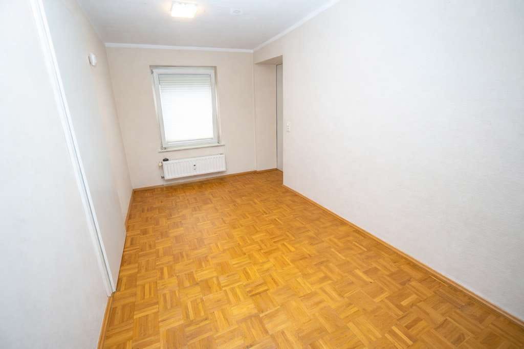 Immobilie in Springe - Eigentumswohnung mit Gewerbemöglichkeit und Lagerhalle - Bild 3