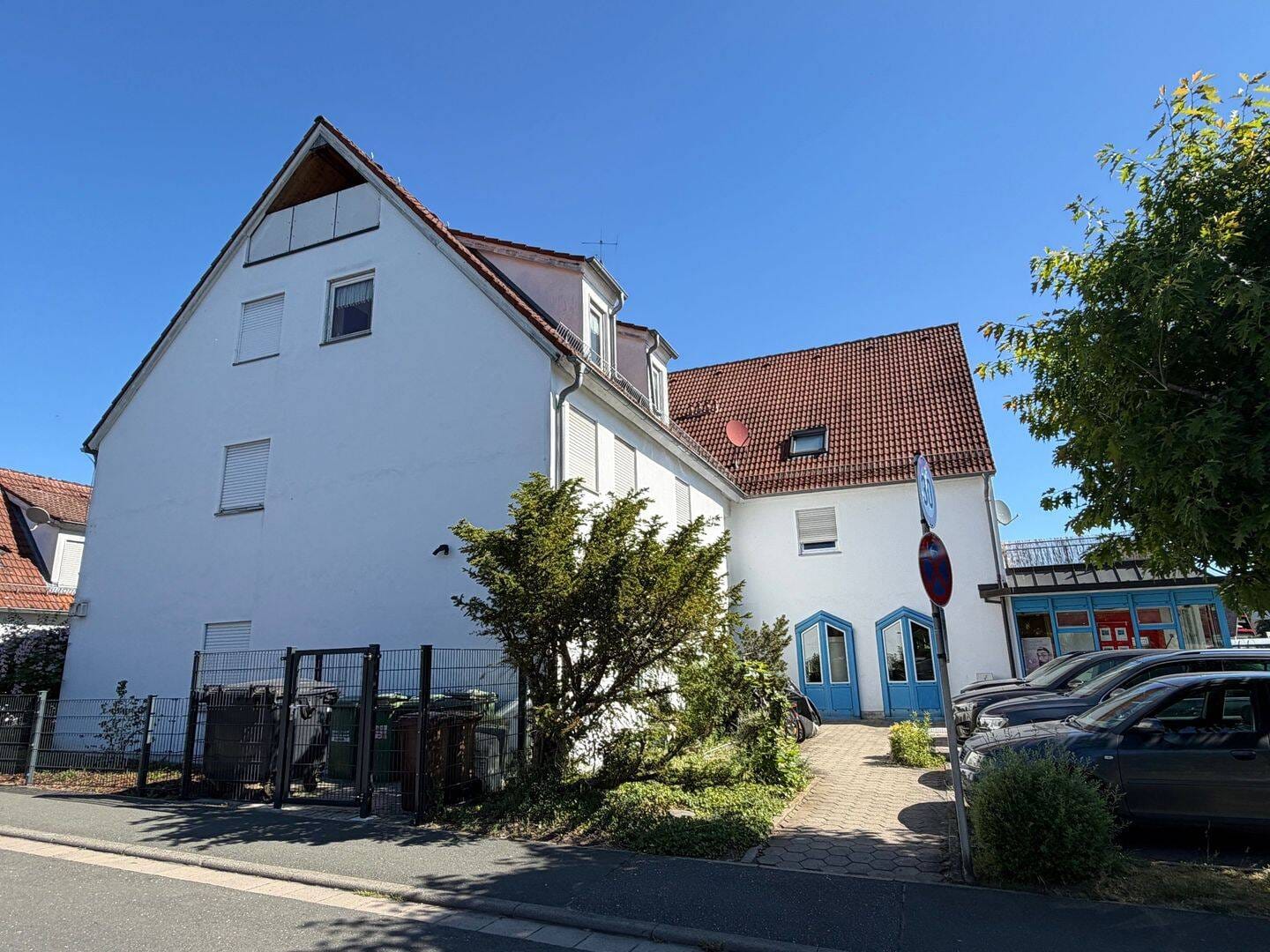 Immobilie in Röttenbach - Modernisierte 2-Zimmer-Wohnung mit zusätzlichem Spitzboden und Stellplatz - Bild 0
