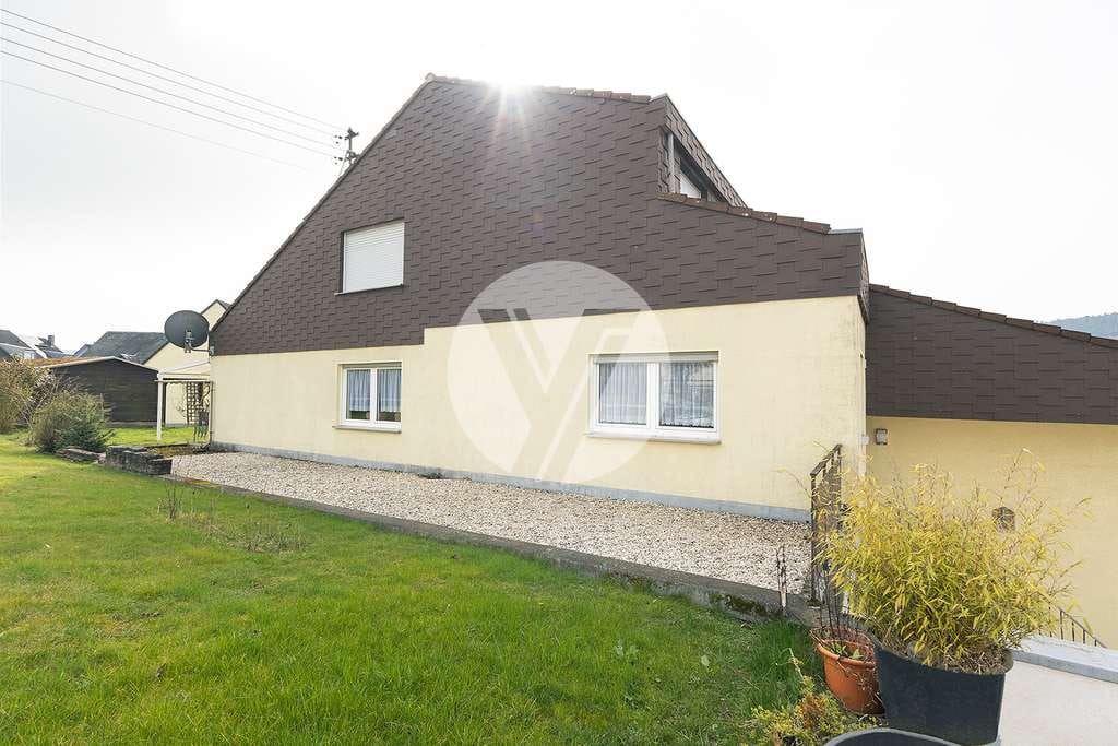 Immobilie in Föhren - // 1-2 Familienhaus in Föhren // 
zentrale Lage mit ELW und großer Garage - Bild 3