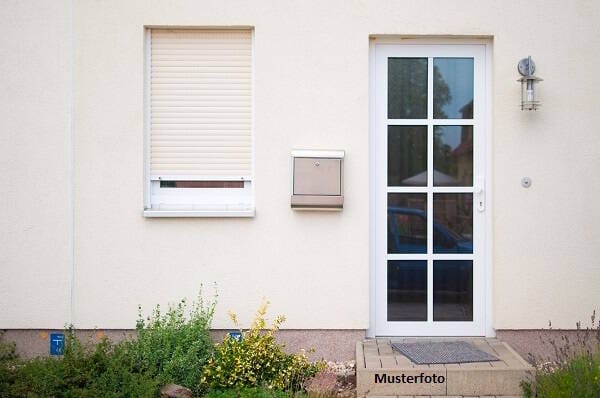 Immobilie in Wiesentheid - Einfamilienhaus mit Garage und Holzschuppen - provisionsfrei - Bild 0