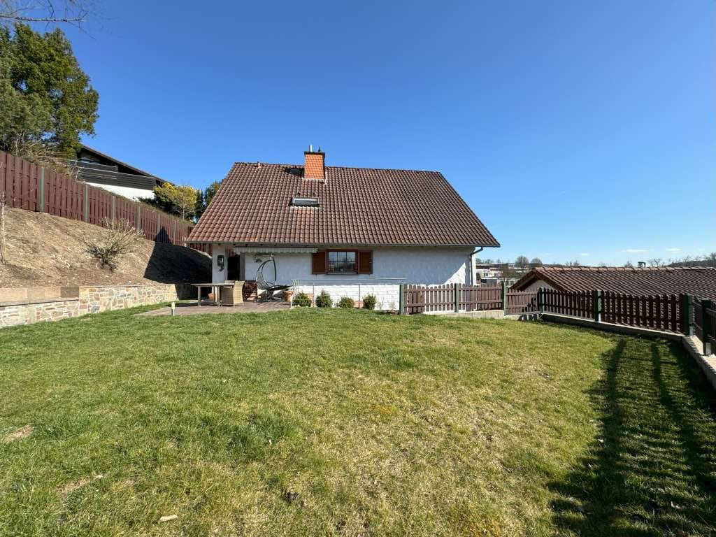 Immobilie in Döttesfeld - Wohlfühl-Zuhause im Landhausstil – familienfreundliches Traumhaus mit Garten, Sauna & Kamin - Bild 4