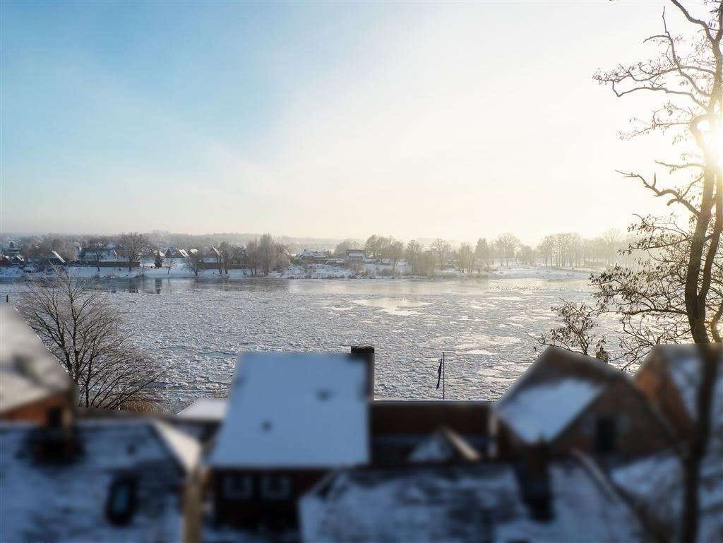 Immobilie in Lauenburg/Elbe - Liebhaber gesucht – Jahrhunderthaus mit Blick über die Elbe - Bild 4