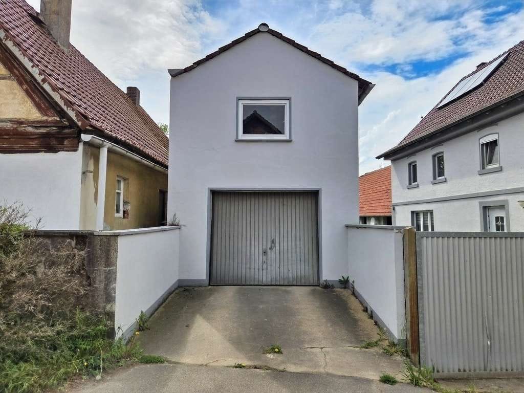 Immobilie in Königsberg in Bayern - Dreiseithof mit historischem Flair! Viele Nebengebäuden, große Grünfläche -Tierhaltung möglich- - Bild 4
