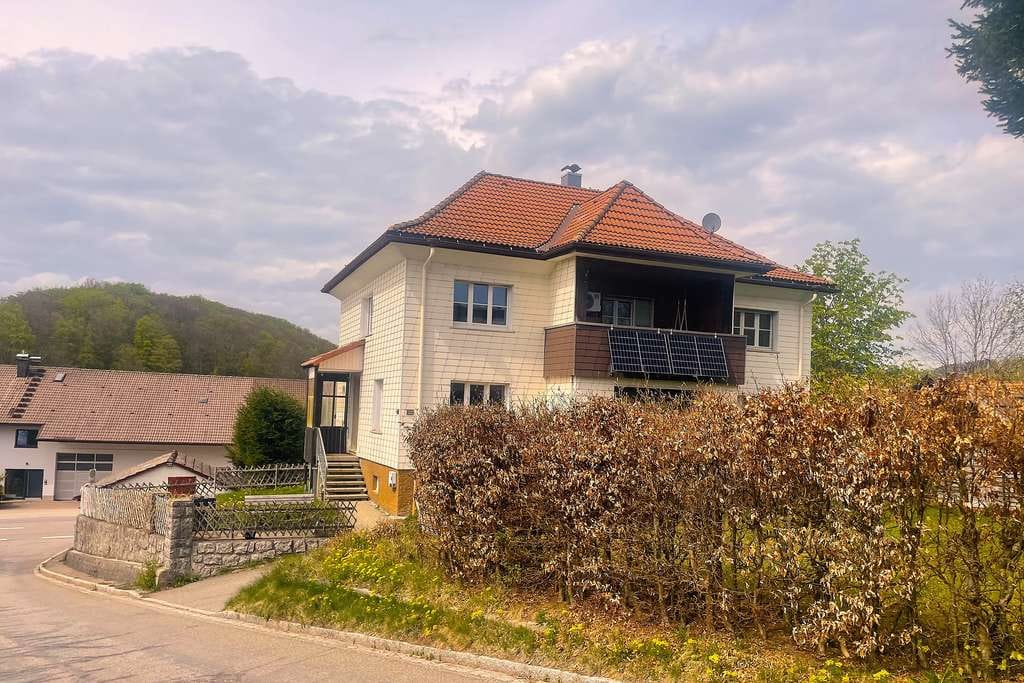 Immobilie in Rickenbach - EFH mit ELW 10 Zi  Villa von 1936 , 988 qm Grundstück , Quelle - Bild 1