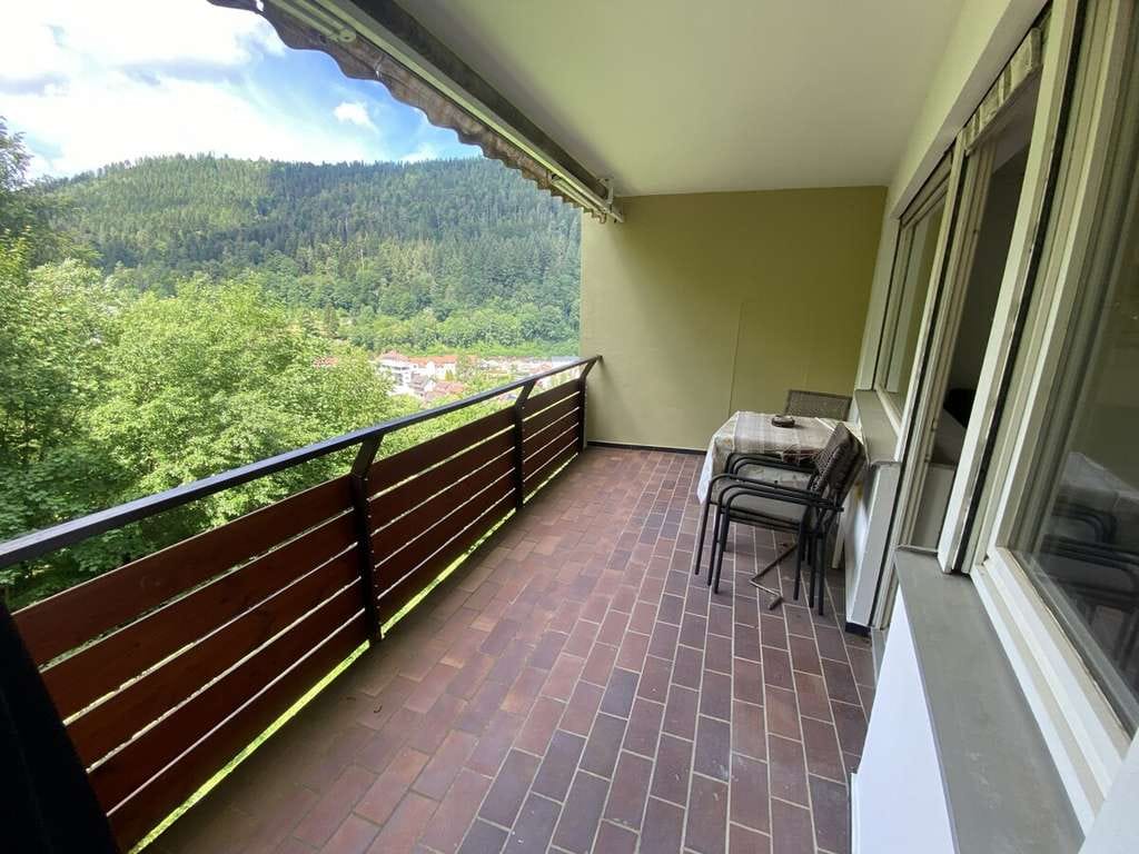 Immobilie in Bad Wildbad - Gepflegte Wohnung mit Loggia und Aufzug in Bad Wildbad-Calmbach - Bild 1