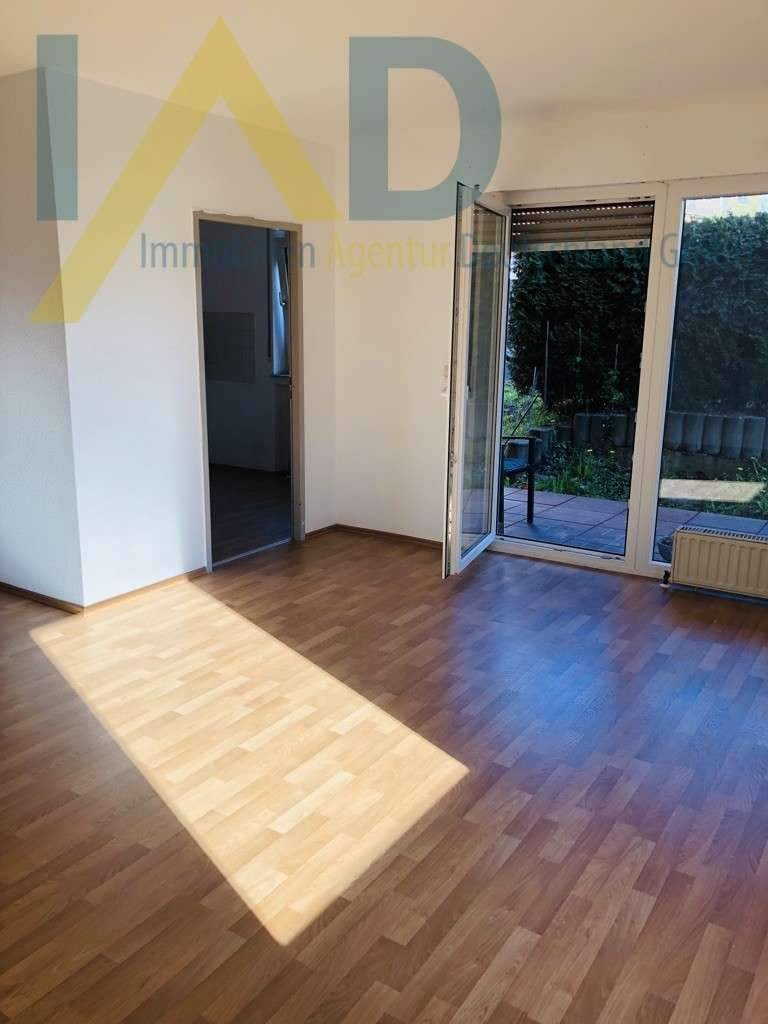 Immobilie in Lollar - Lichtdurchflutete 3-Zimmer-Wohnung mit Terrasse und Tiefgaragenstellplatz - Bild 0