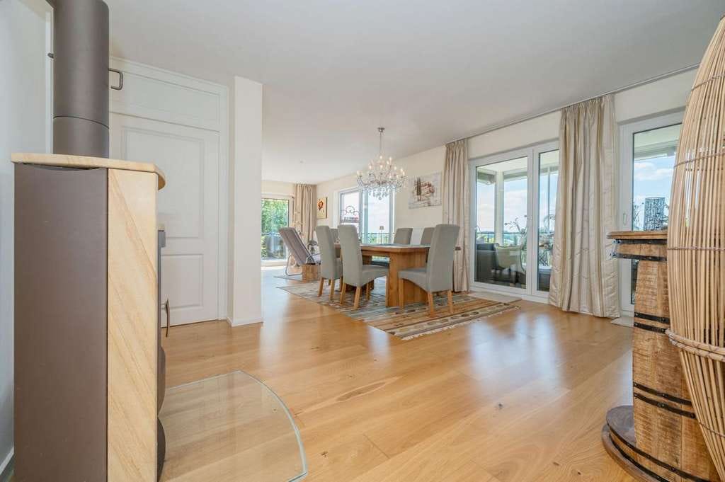 Immobilie in Ortenburg - Kernsaniertes Traumhaus mit Wintergärten & Aussichtslage - Bild 4