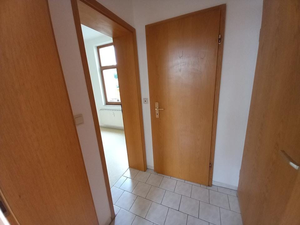 Immobilie in Meerane - Günstige Gelegenheit! Vermietetes 1-Zimmer Apartement nahe Wilhelm-Wunderlich-Park in Meerane - Bild 0