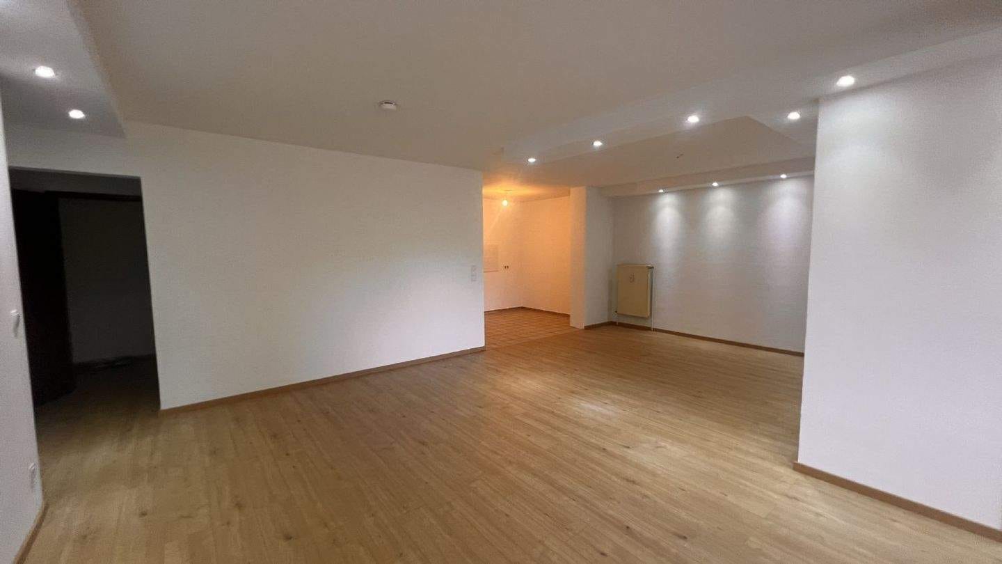 Immobilie in Hemhofen - Schöne 2-Zimmer-Wohnung in Hemhofen bei Erlangen - Großer Wohnraum mit Studiocharakter - Bild 1