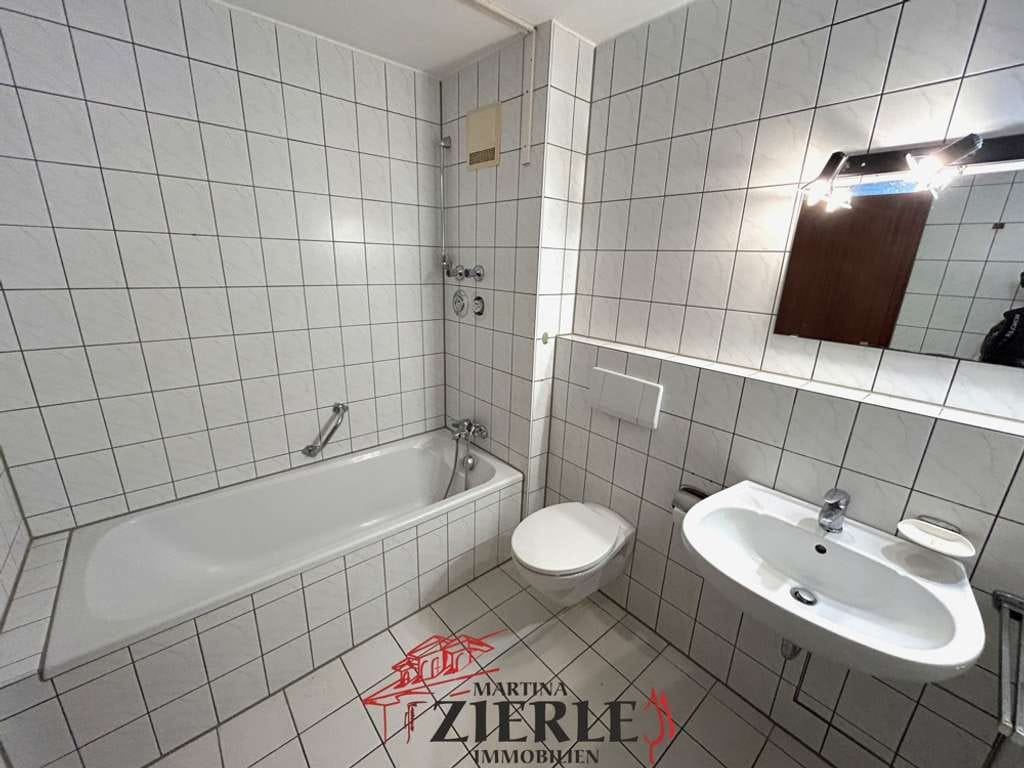 Immobilie in Eislingen/Fils - Gemütliche 2,5-Zimmer-Erdgeschosswohnung mit einem sonnigen Balkon in Eislingen! - Bild 3