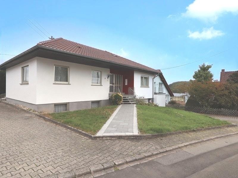 Immobilie in Einöllen - Zeitlose Eleganz – Bungalow mit Gartenparadies - Bild 0