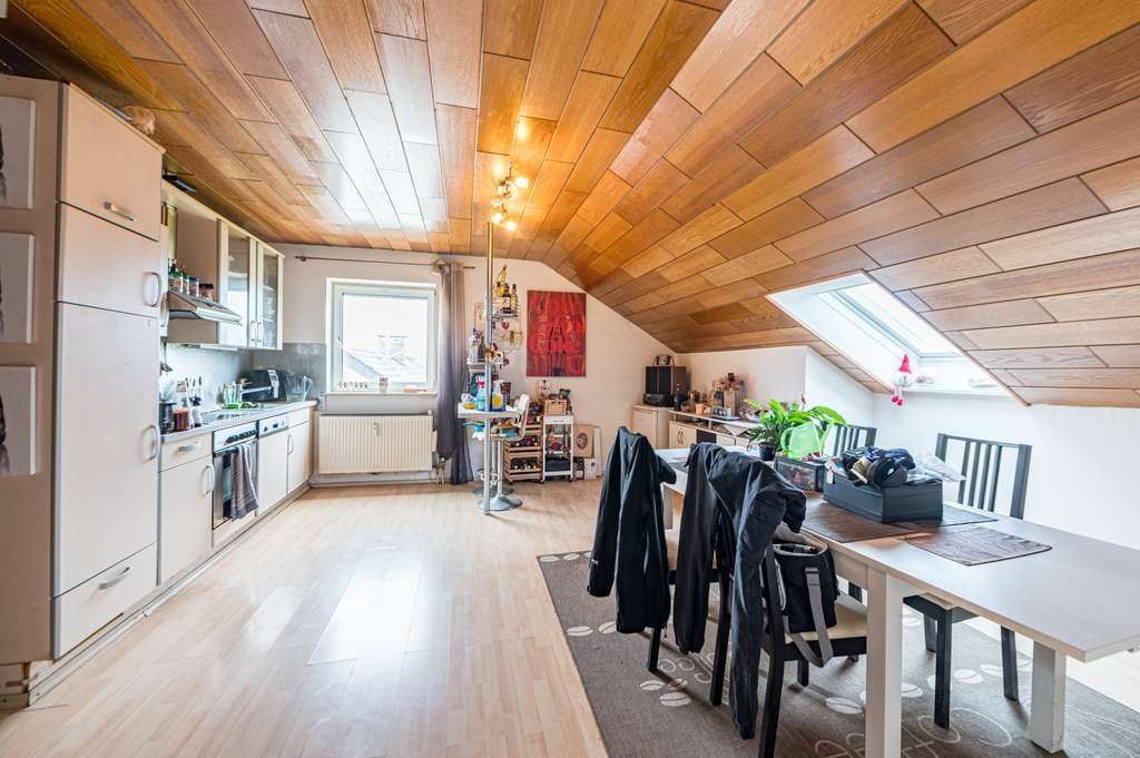 Immobilie in Straubing - Charmante Dachgeschosswohnung in Straubing - Ihr neues Zuhause oder Investment - Bild 1
