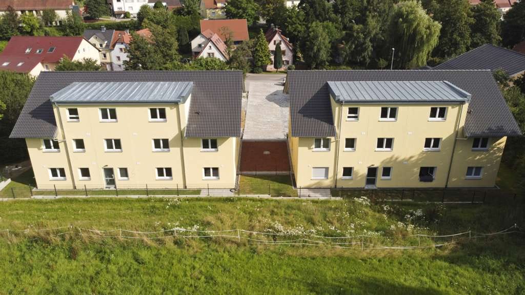 Immobilie in Schwarzach - Neuwertiges Wohnen ohne Barrieren – großzügige 3,5-Zimmer-Wohnung mit sonnigem Balkon und Garage - Bild 2