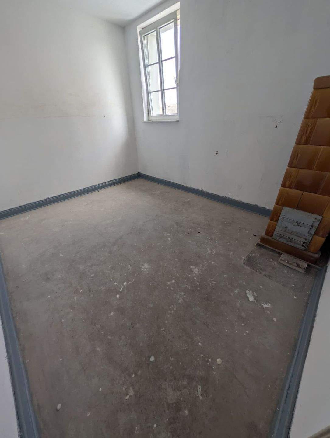 Immobilie in Bützow - Großzügige Altbauwohnung mit Kachelöfen im historischen Bahnhof (ca. 180 m²) - Bild 3