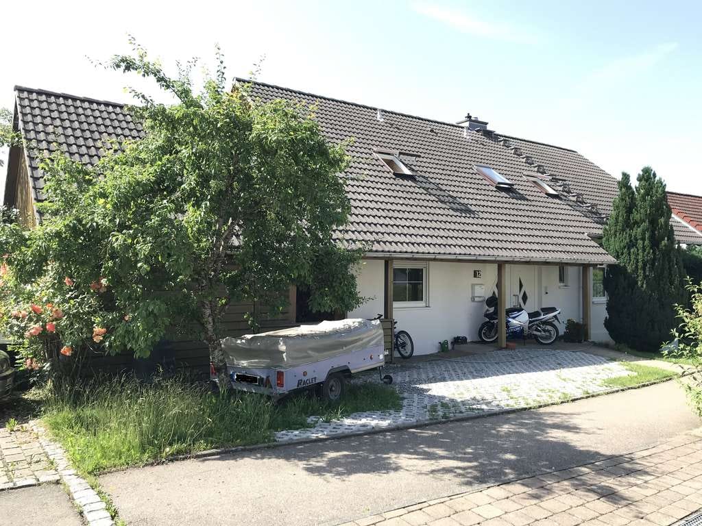 Immobilie in Wilhelmsdorf - Großzügiges Einfamilienhaus mit Einliegerwohnung / Wilhelmsdorf - Bild 1