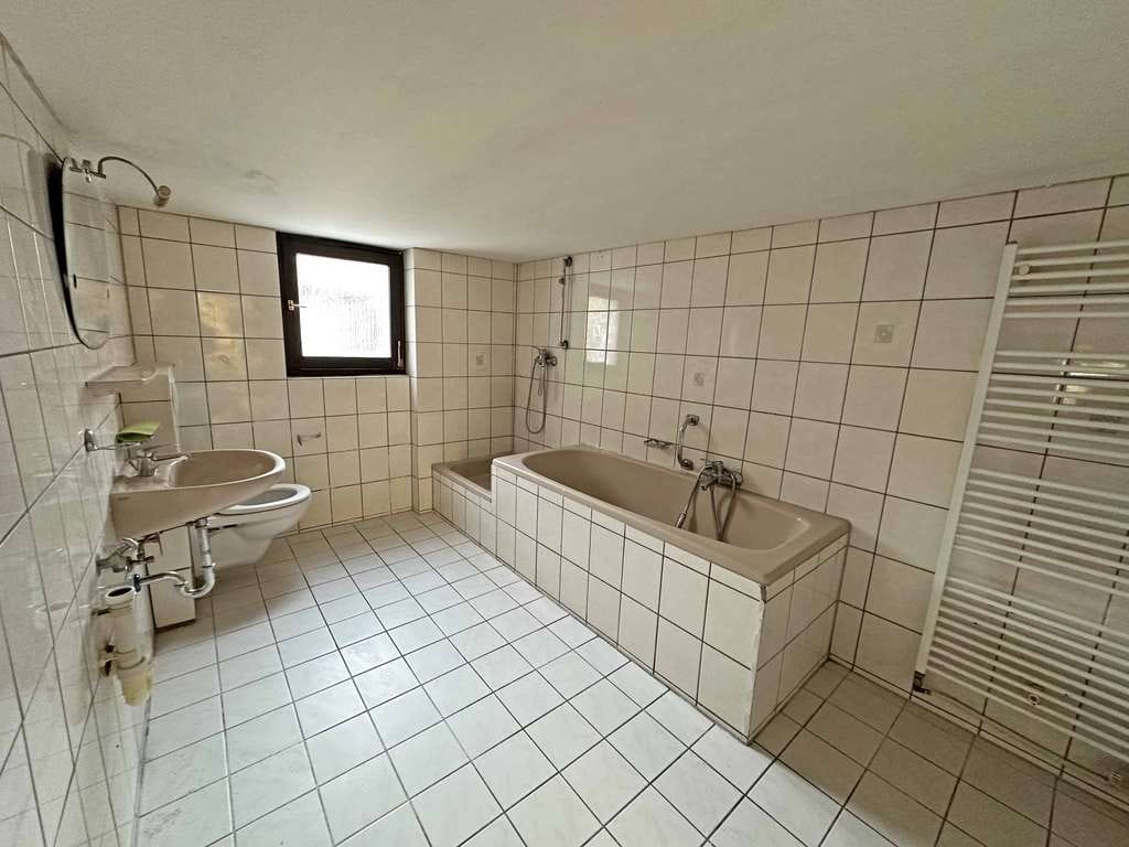 Immobilie in Neckarbischofsheim - Historisches Zweifamilienhaus mit Scheune in Neckarbischofsheim! - Bild 4