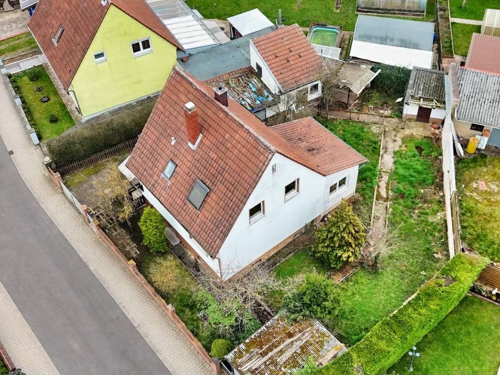 Immobilie in Göllheim - Freistehendes Einfamilienhaus mit Garten und 5 Zimmern - Bild 1