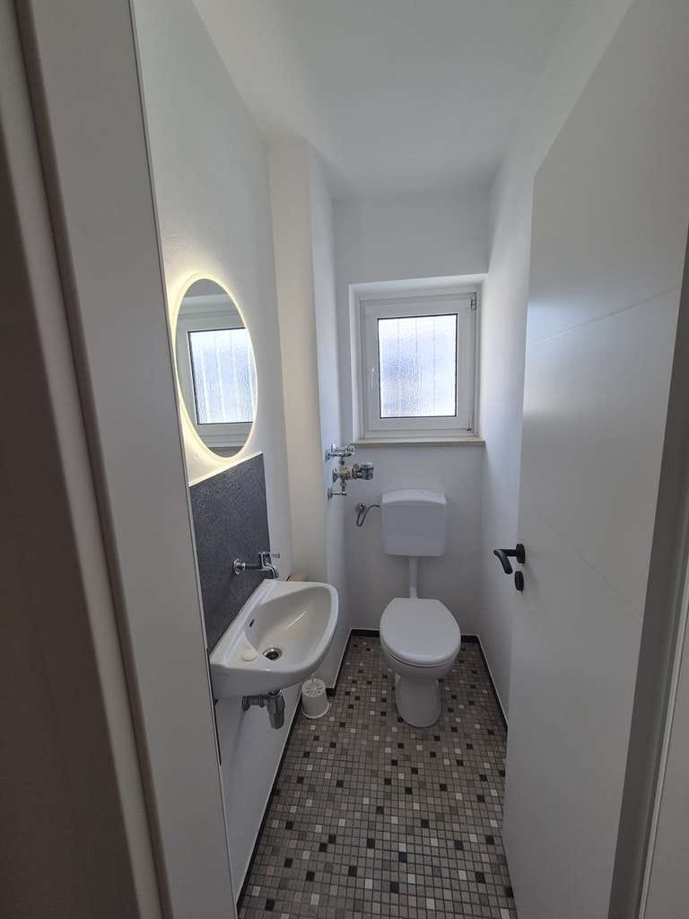 Immobilie in Grassau - Großzügige 4-Zimmer-Wohnung mit Balkon – provisionsfrei - Bild 2
