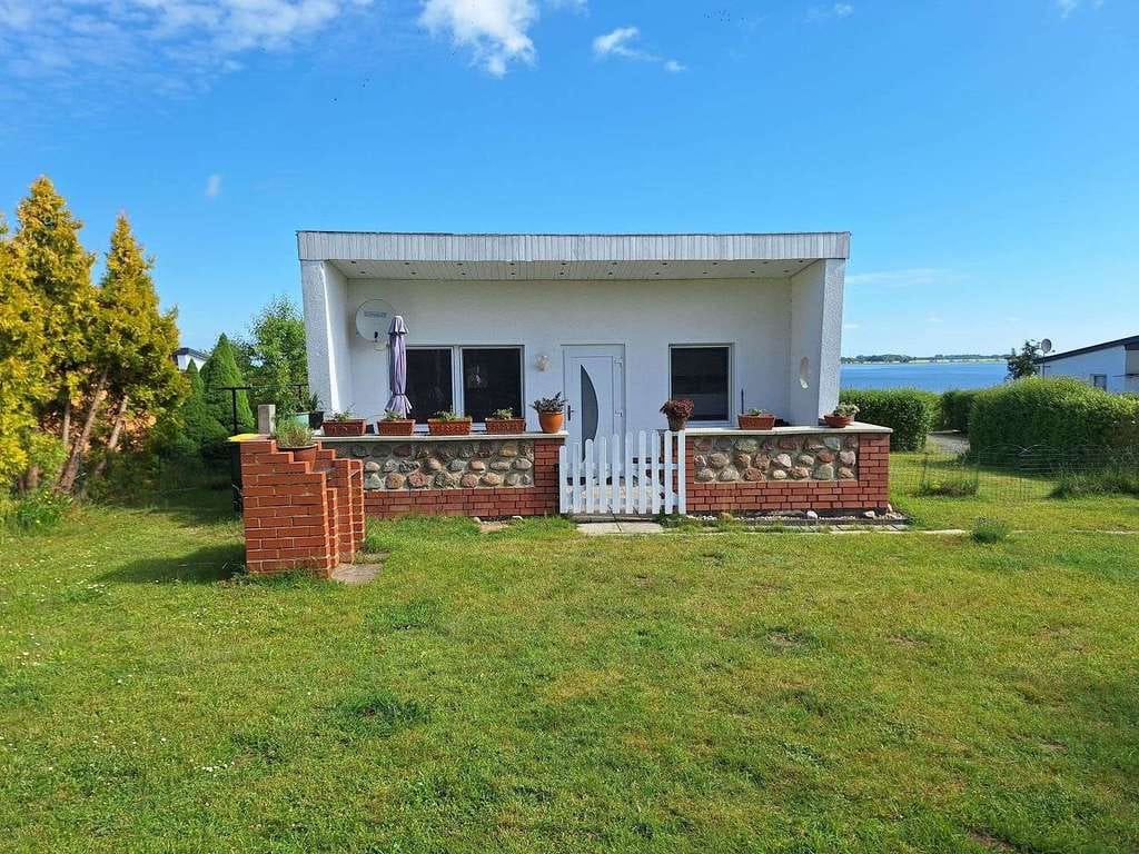 Immobilie in Sundhagen - 60 m Luftlinie zum Strand - Ferienhaus mit Gastherme am Strelasund in Stahlbrode - Bild 2