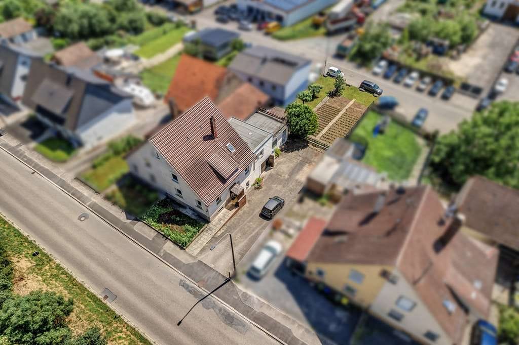 Immobilie in Knittlingen - Doppelhaushälfte mit zusätzlichem Bauplatz - Bild 0