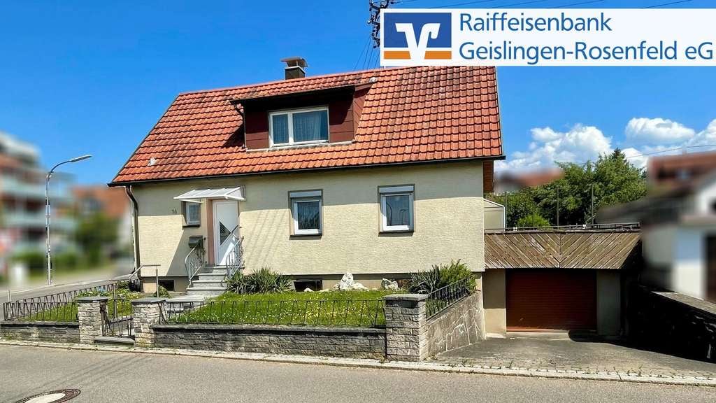 Immobilie in Balingen - Viel Platz für Ideen: Einfamilienhaus mit Garten in beliebter Wohngegend und Gestaltungsmöglichkei - Bild 0