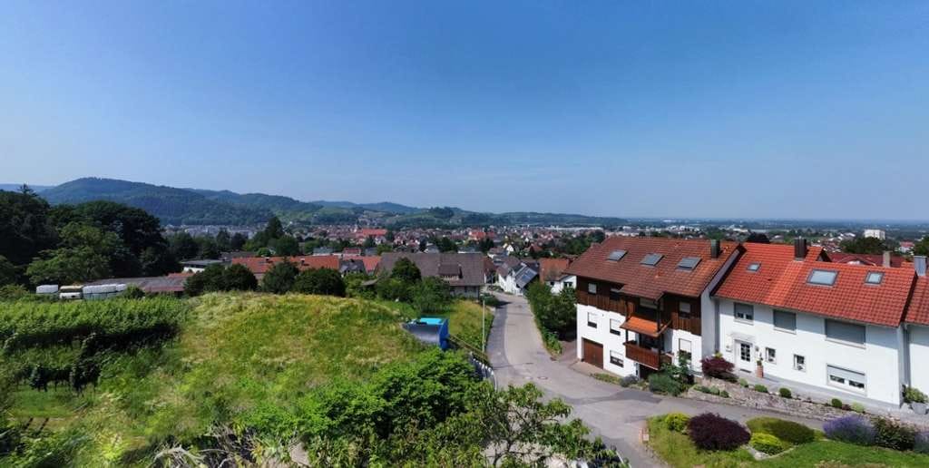 Immobilie in Oberkirch - Die Belohnung für langes suchen - ZFH mit Ferienwohnung. - Bild 2