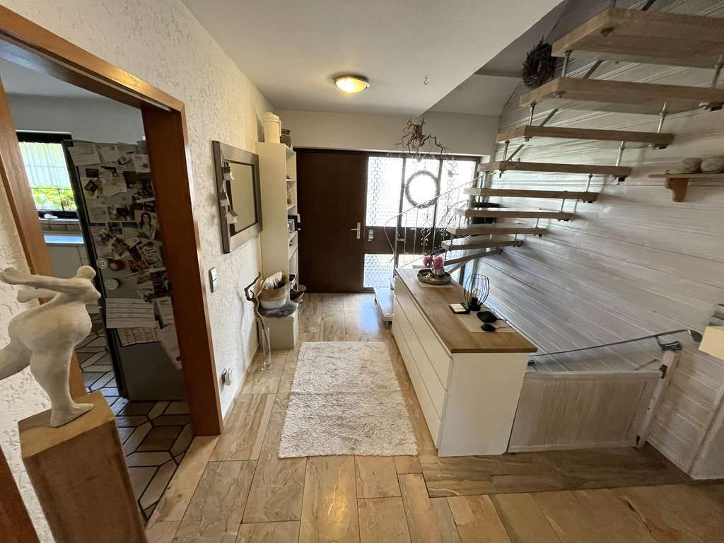 Immobilie in Rangendingen - Großzügiges Einfamilienhaus mit Einliegerwohnung und  Traumgarten in guter Lage - Bild 1