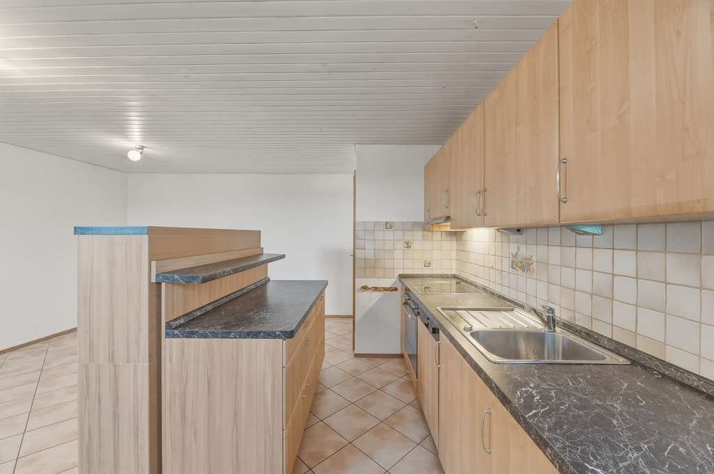 Immobilie in Neuffen - Großzügige Erdgeschosswohnung mit ca. 60 m² Terrasse, Wintergarten & privatem Gartenanteil - Bild 2