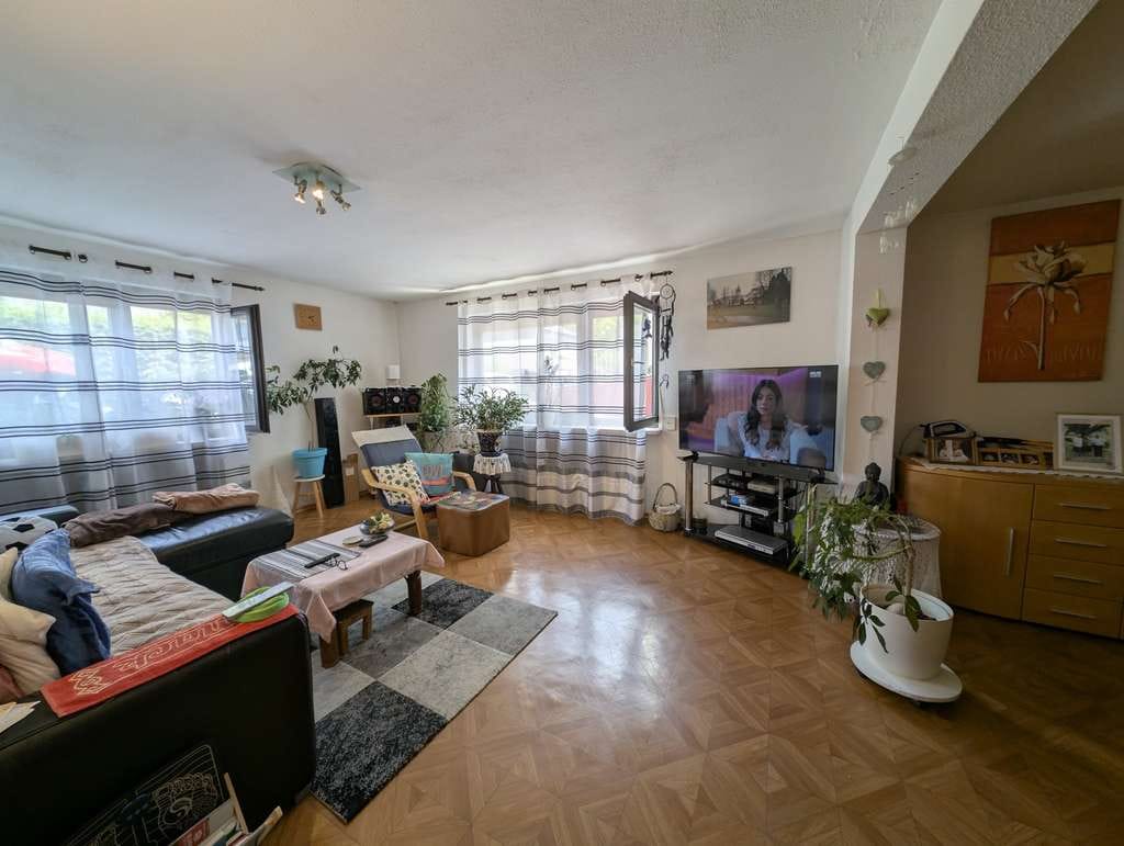 Immobilie in Böblingen - Große 2-Zimmer-Souterrainwohnung in Böblingen, ruhig gelegen in der Seitenstraße mit PKW-Stellplatz - Bild 2