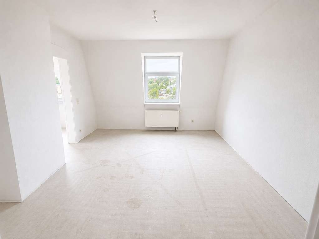 Immobilie in Pirna - Ruhige 2-Zimmer-Dachgeschosswohnung mit Stellplatz in Pirna - Bild 2