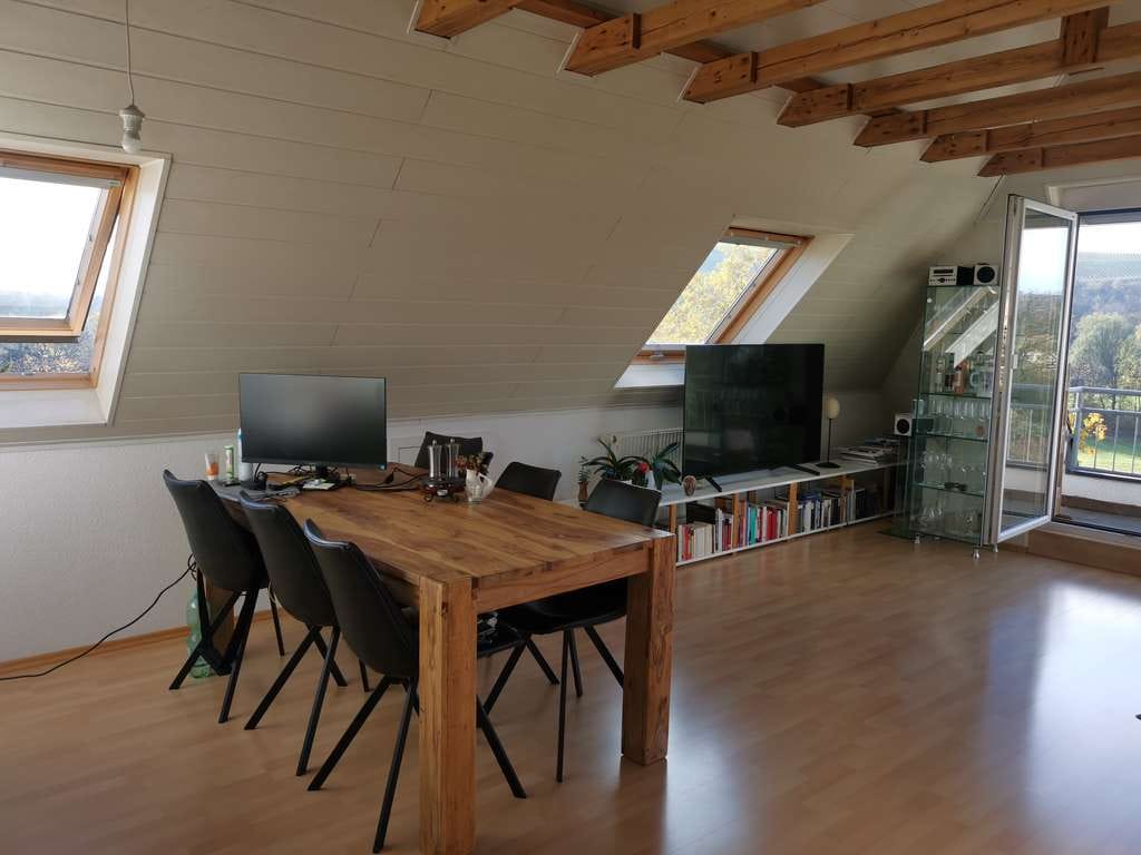 Immobilie in Erlenbach - Von Privat: Gepflegte 3,5-Zimmer Dachgeschosswohnung mit Balkon und Stellplatz in Erlenbach - Bild 1