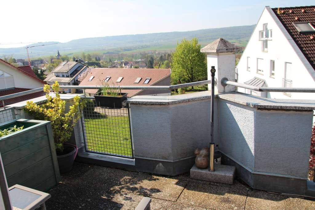 Immobilie in Güglingen - Helle 2-Zimmer Maisonettewohnung mit zwei Balkonen - Bild 0