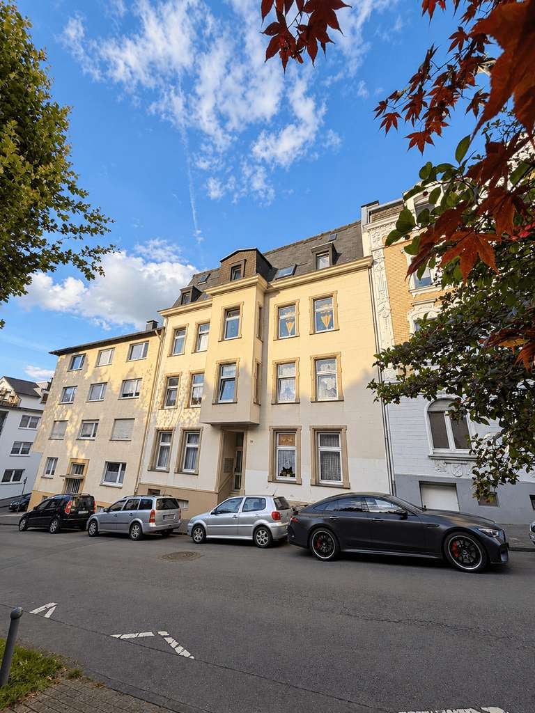 Immobilie in Wuppertal - Seltene Gelegenheit in Wuppertal – ca. 460 m², 6 Wohneinheiten & enormes Potenzial - Bild 2