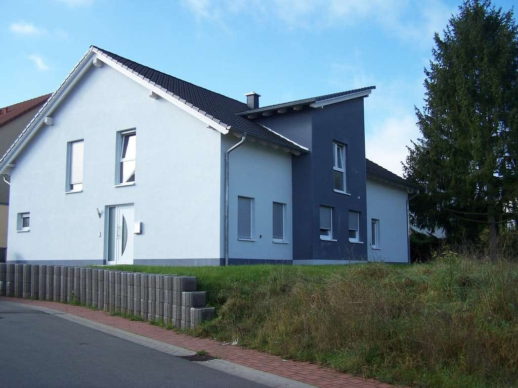 Immobilie in Waldmohr - Großzügiges Einfamilienhaus 6 ZKB, 330 m²,  mit moderner Ausstattung in 66914 Waldmohr - Bild 0