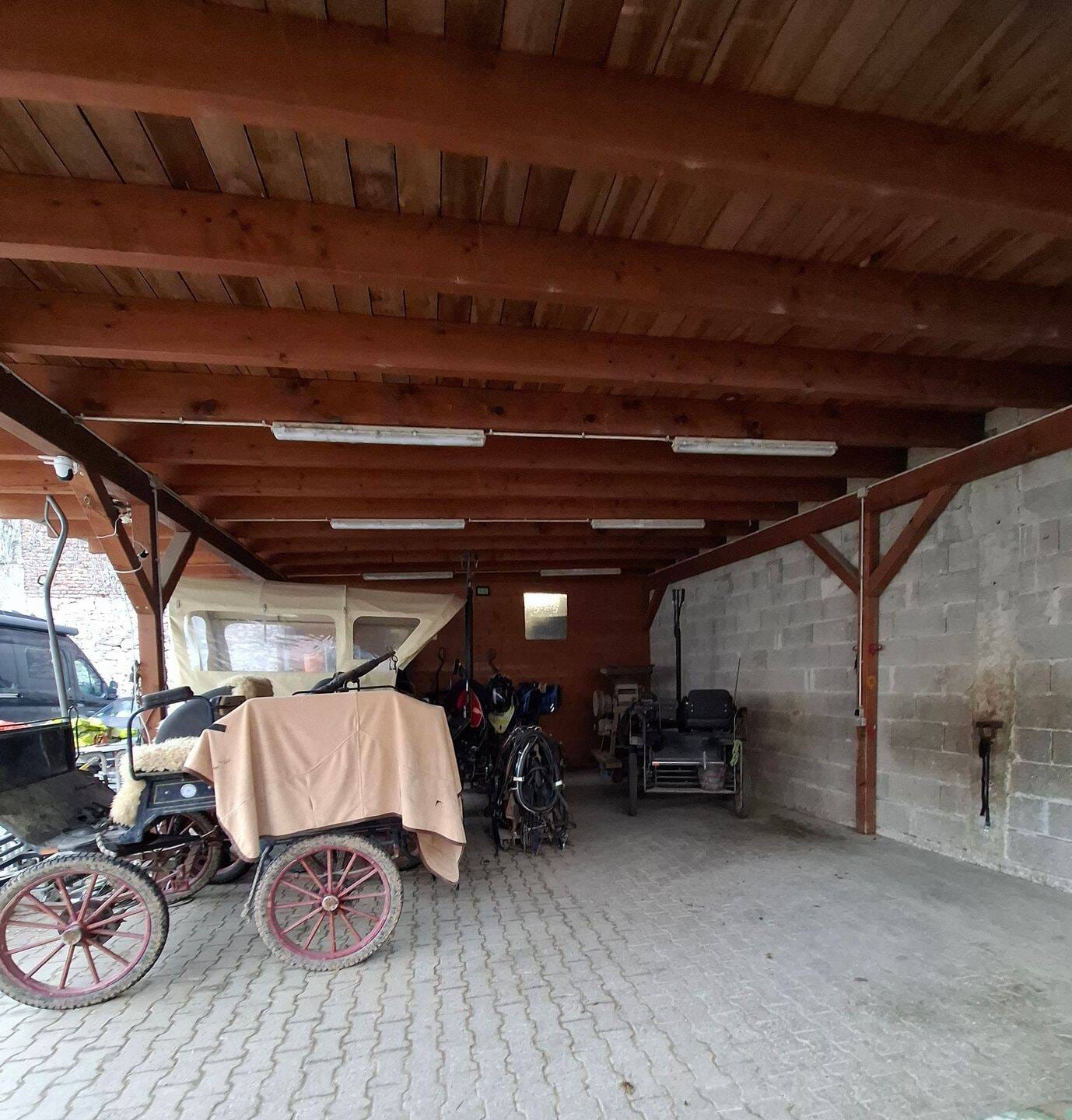 Immobilie in Oberneisen - Kompakter Pferdehof mit mehreren Gebäuden, Bewegungsplatz und ca. 1,5 ha Pachtweide!  - Bild 2