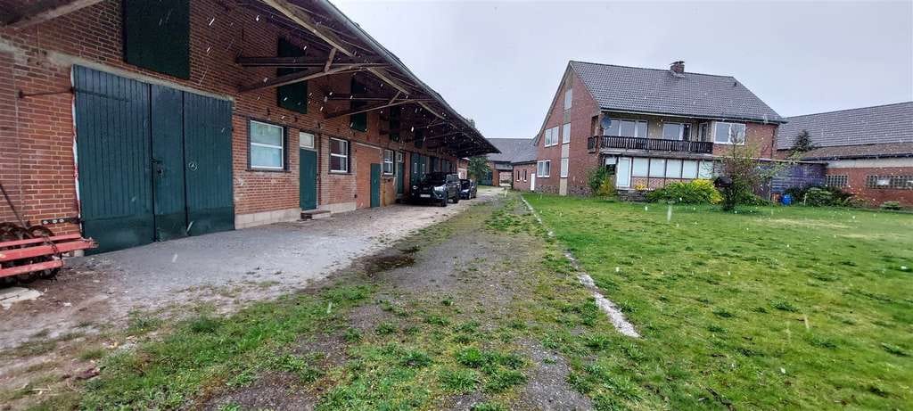 Immobilie in Wittingen - Charmante Hofstelle mit Weitblick – Niedersachsenhaus, großer Garten & Nebengebäuden - Bild 3
