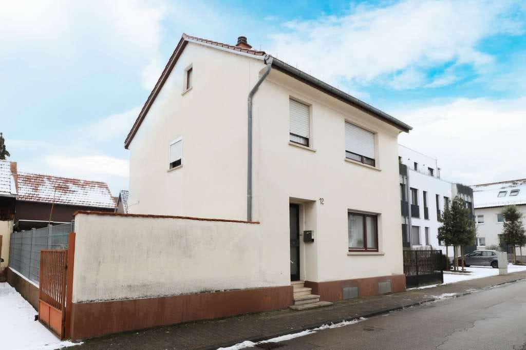 Immobilie in Sandhausen - Einfamilienhaus in Sandhausen mit großem Grundstück, Garage & Nebengebäude - Bild 2