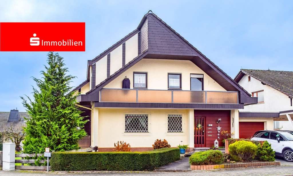 Immobilie in Bad Camberg - Gepflegtes Mehrfamilienhaus mit drei Wohneinheiten in zentraler Lage von Bad Camberg - Bild 0