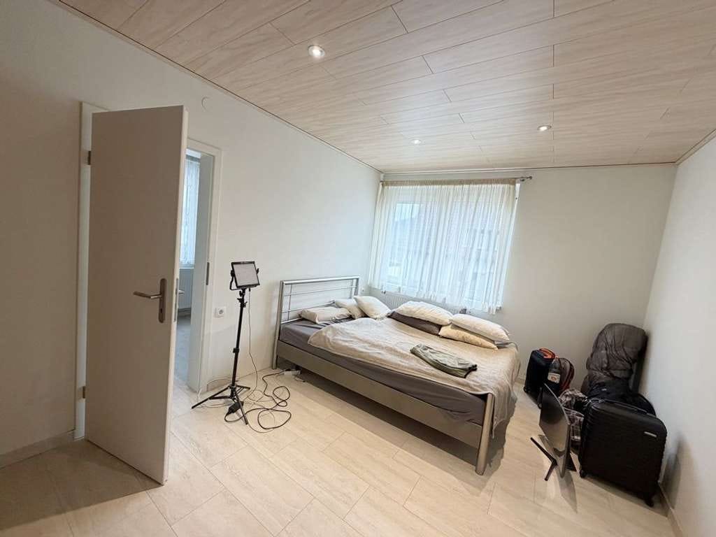 Immobilie in Urbach - Zweifamilienhaus mit ausgebauter Bühne  großem Potenzial - Bild 4