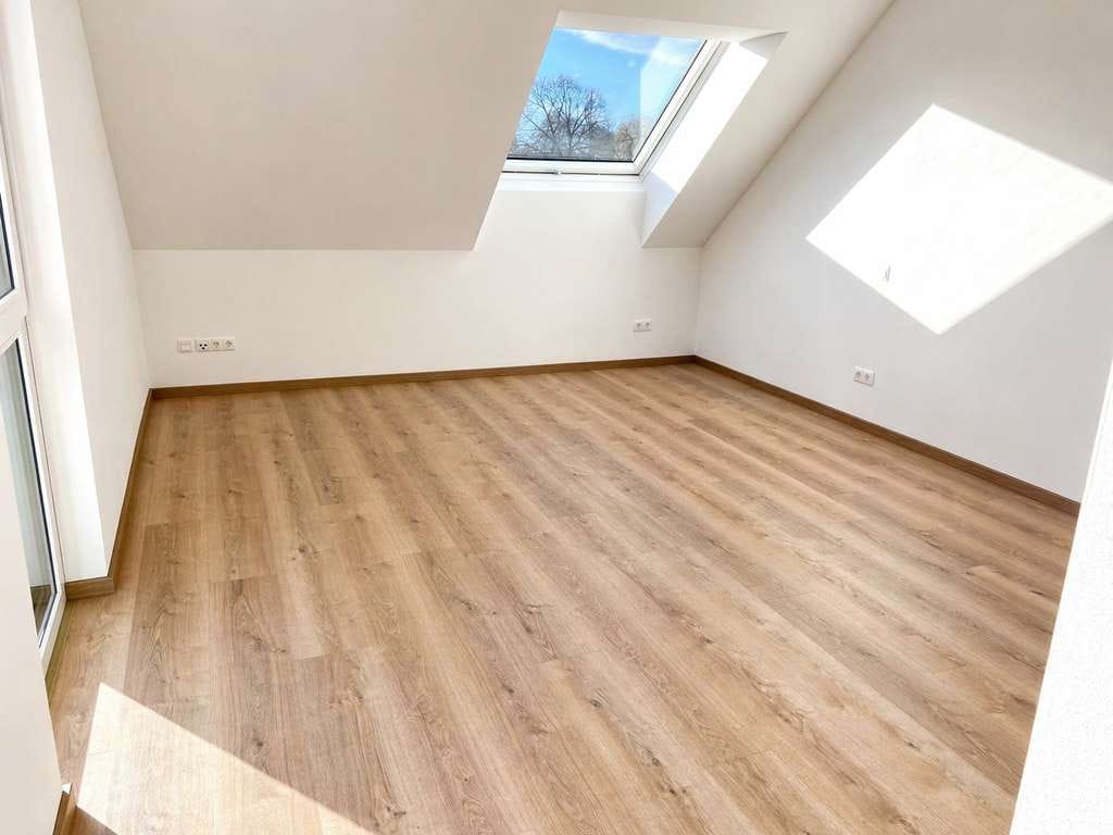 Immobilie in Prittriching - Licht. Raum. Lebensqualität – Neuwertige 4-Zimmer Dachgeschosswohnung mit Balkon und Aufzug - Bild 3