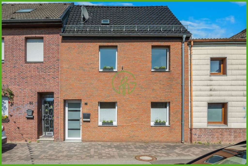 Immobilie in Niederzier - Wohnen mit Flair – liebevoll saniertes Reihenhaus in ländlicher Atmosphäre. Ein Nest für zwei. - Bild 0