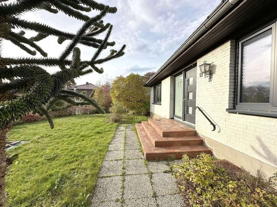 Immobilie in Struxdorf - Freistehendes Einfamilienhaus mit großem Potenzial - ideal für Handwerker und Selbstverwirklicher! - Bild 0