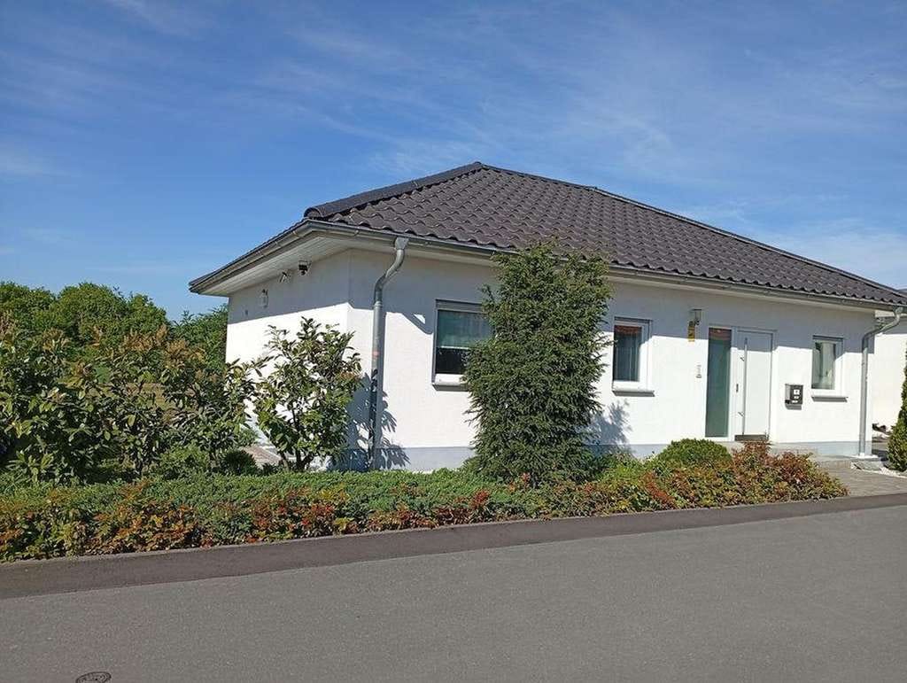 Immobilie in Biblis - *Provisionsfrei* Freistehender Einfamilienbungalow am Golfpark - Bild 0