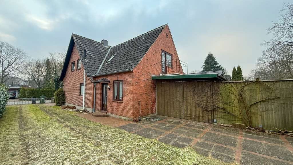 Immobilie in Jerrishoe - Großzügiges Familienglück! Modernisiertes Einfamilienhaus mit Doppelgarage und Teilkeller - Bild 3