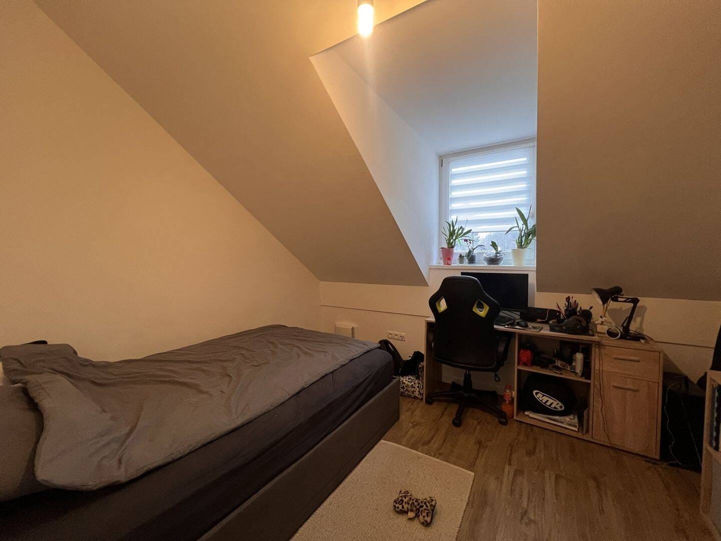 Immobilie in Aidenbach - gepflegte 4 Zimmerwohnung im DG mit Balkon in Aidenbach- B5 - Bild 4