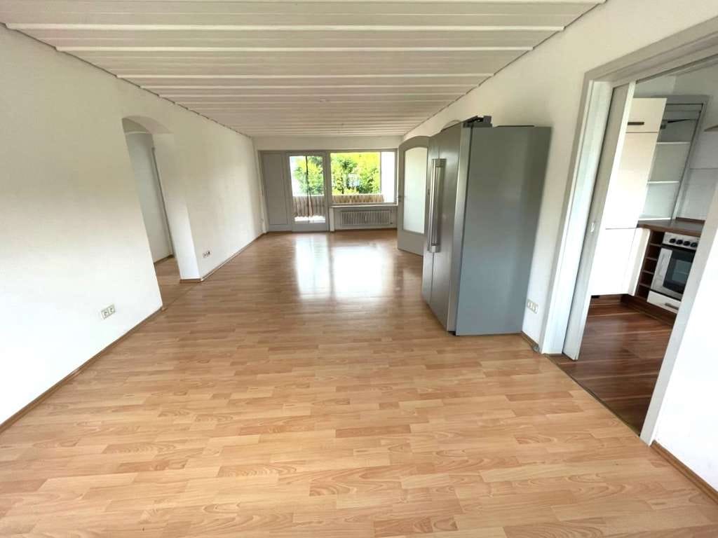 Immobilie in Peiting - Ihre Alternative zum eigenen Haus:
Großzügige 4-Zimmer-Wohnung
 im 1. OG mit 2 Südbalkonen - Bild 1